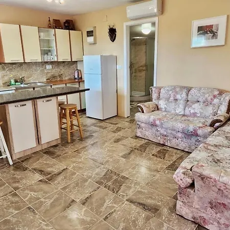 Apartman Izzy's Olive Garden Escape